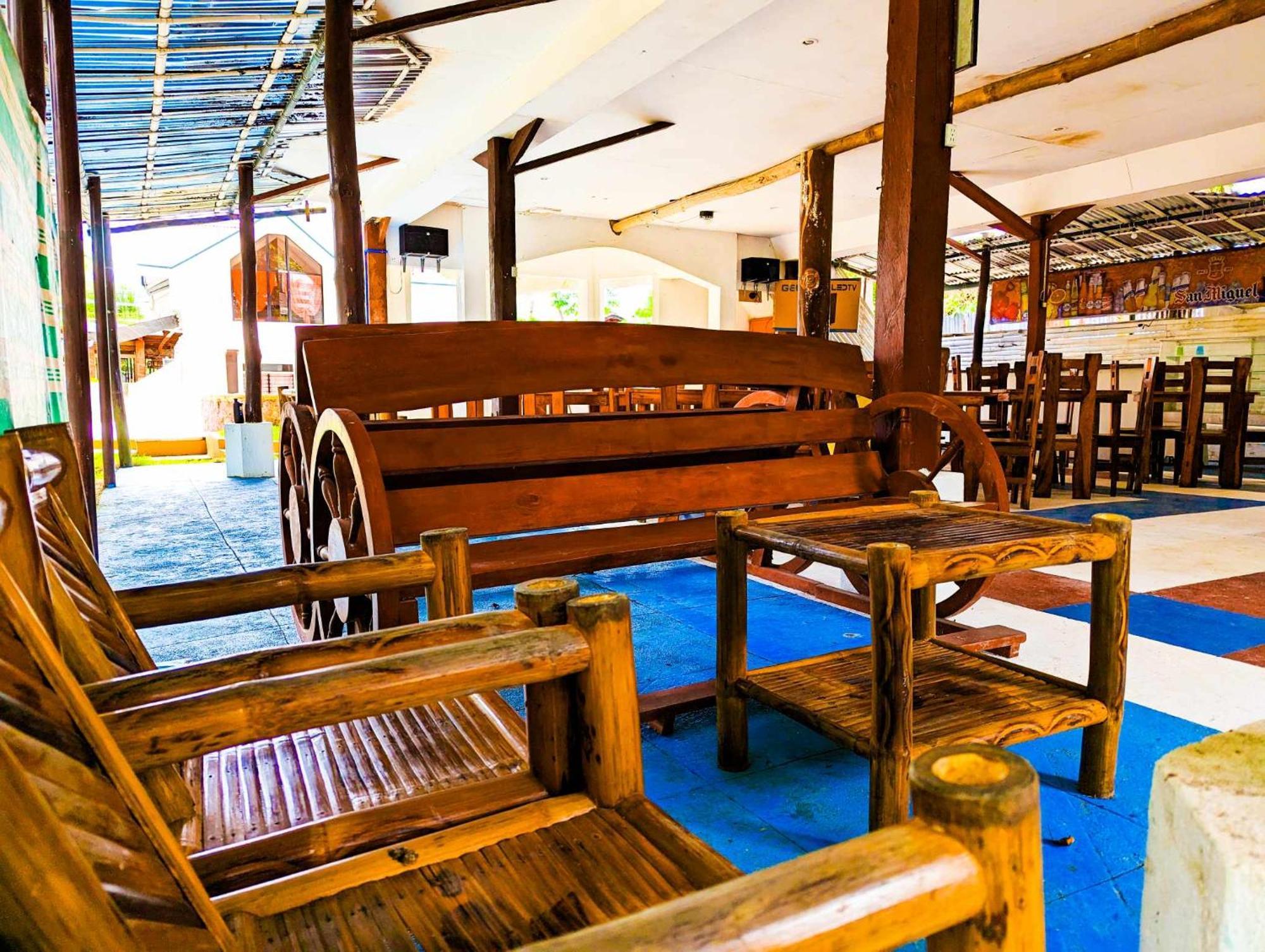 Czar'S Place Siquijor Exterior photo